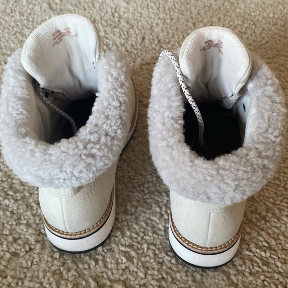 Cole Haan Leather Boots 6’5 - Picture 3 of 4